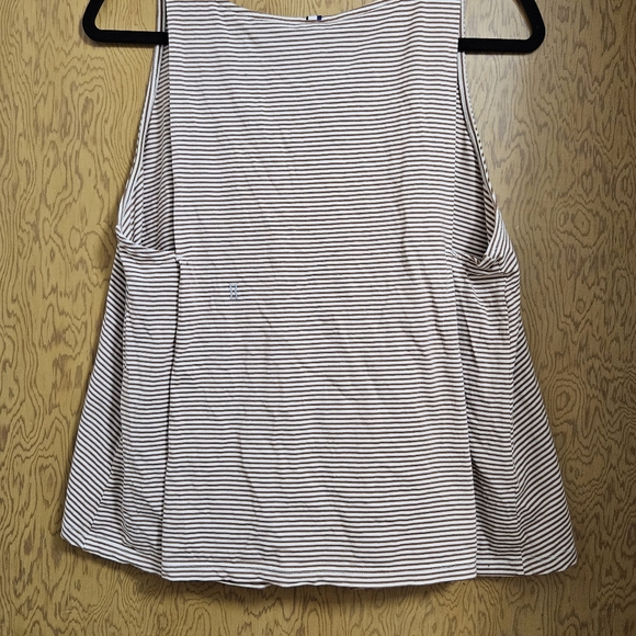 Kit + Ace Breezy tank - Picture 4 of 4